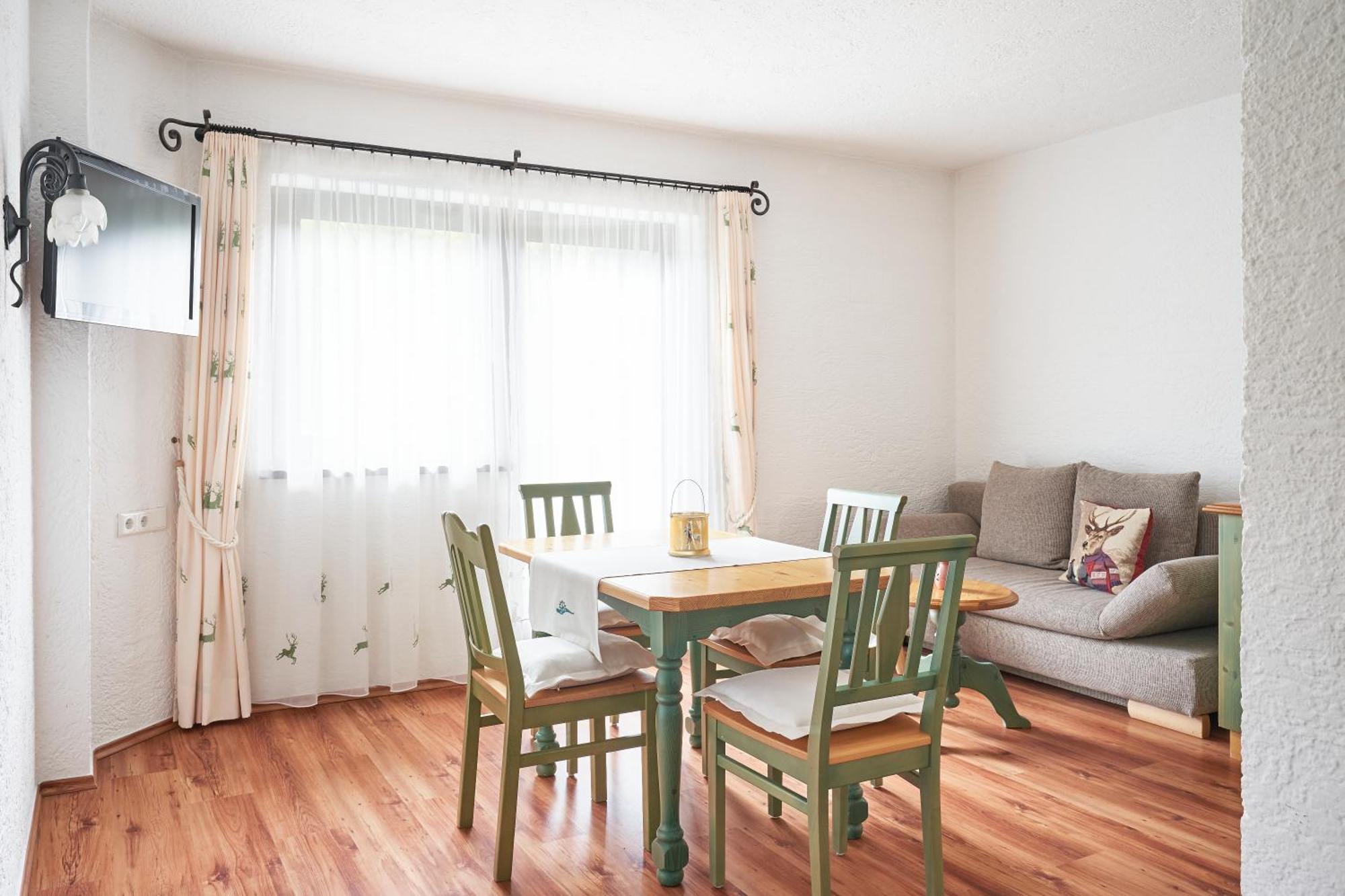 Rosamunde Apartments 로이타쉬 객실 사진